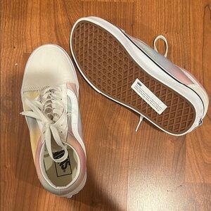 Vans White and Pink Sneakers Classic Low-Top Design